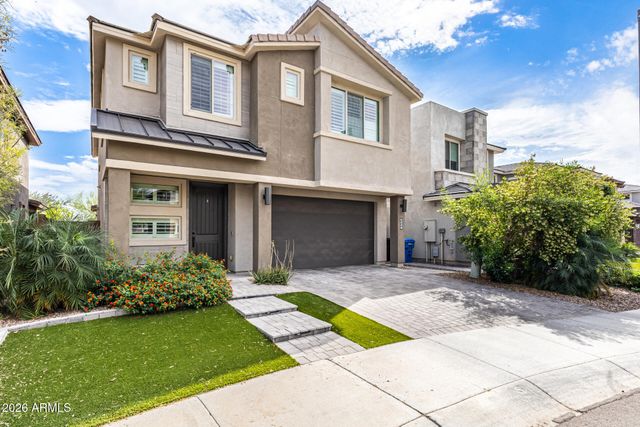 3557 E TINA Drive, Phoenix, AZ 85050