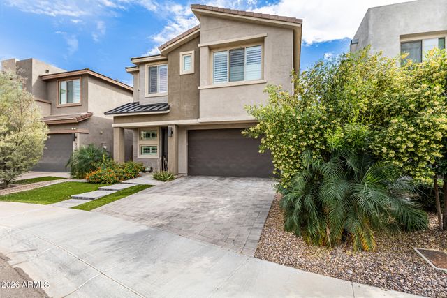 3557 E TINA Drive, Phoenix, AZ 85050