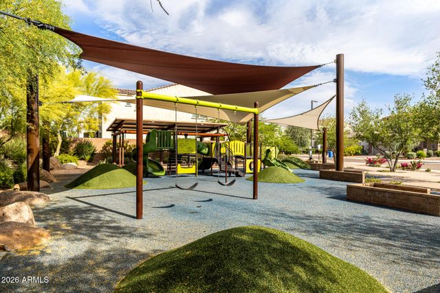 3557 E TINA Drive, Phoenix, AZ 85050