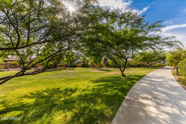 3557 E TINA Drive, Phoenix, AZ 85050