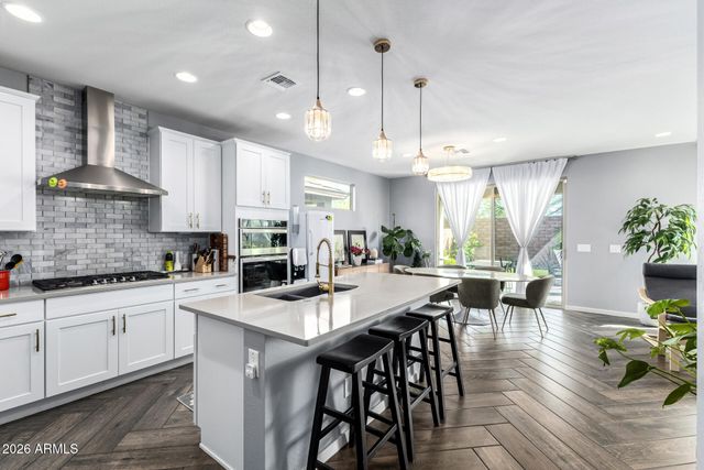 3557 E TINA Drive, Phoenix, AZ 85050