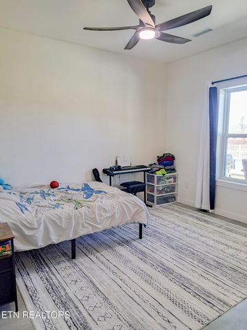 4907 Newton Rd, Crossville, TN 38572