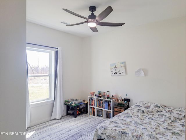 4907 Newton Rd, Crossville, TN 38572