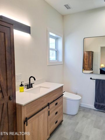 4907 Newton Rd, Crossville, TN 38572