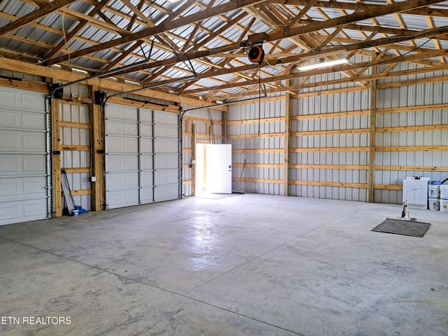 4907 Newton Rd, Crossville, TN 38572