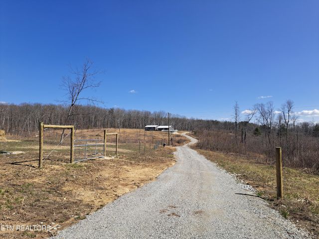 4907 Newton Rd, Crossville, TN 38572