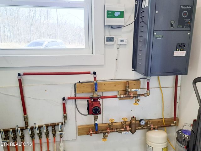 4907 Newton Rd, Crossville, TN 38572