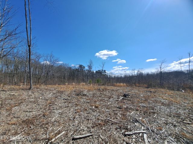 4907 Newton Rd, Crossville, TN 38572