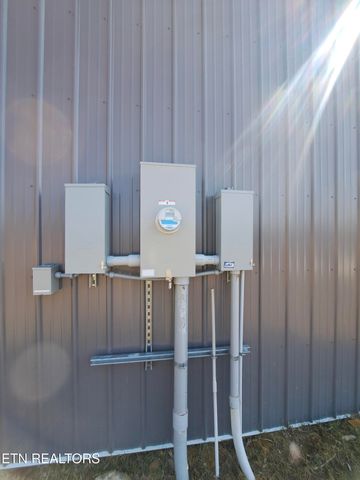 4907 Newton Rd, Crossville, TN 38572