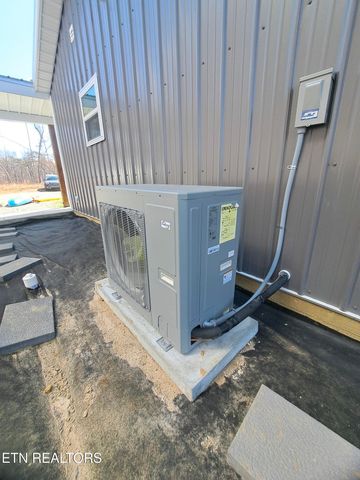 4907 Newton Rd, Crossville, TN 38572