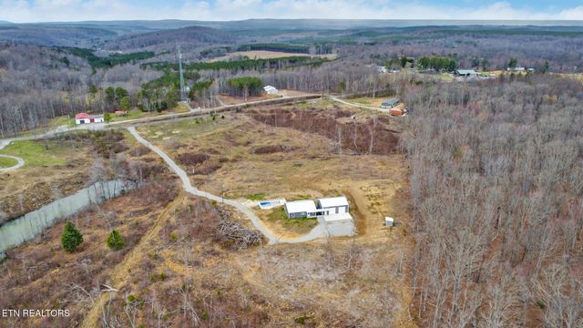 4907 Newton Rd, Crossville, TN 38572