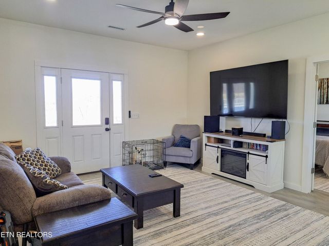 4907 Newton Rd, Crossville, TN 38572