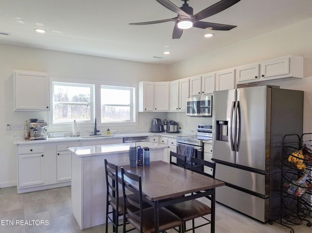 4907 Newton Rd, Crossville, TN 38572