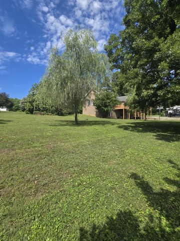 311 Downs Rd, Cumberland City, TN 37050