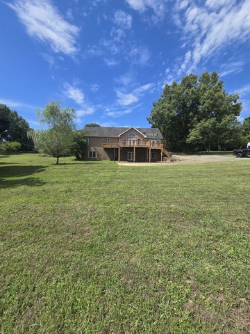 311 Downs Rd, Cumberland City, TN 37050