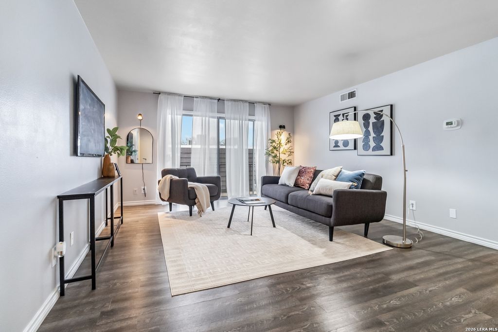 8038 Broadway Apt 225L, San Antonio, TX 78209