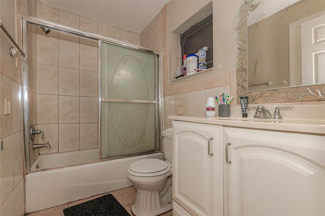 4921 NW 15th Ave, Deerfield Beach, FL 33064