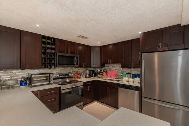 4921 NW 15th Ave, Deerfield Beach, FL 33064