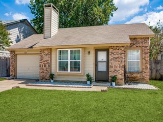 4612 Waterway Drive N, Fort Worth, TX 76137