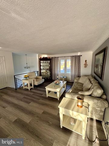 38 COVINGTON DR, Shrewsbury, PA 17361