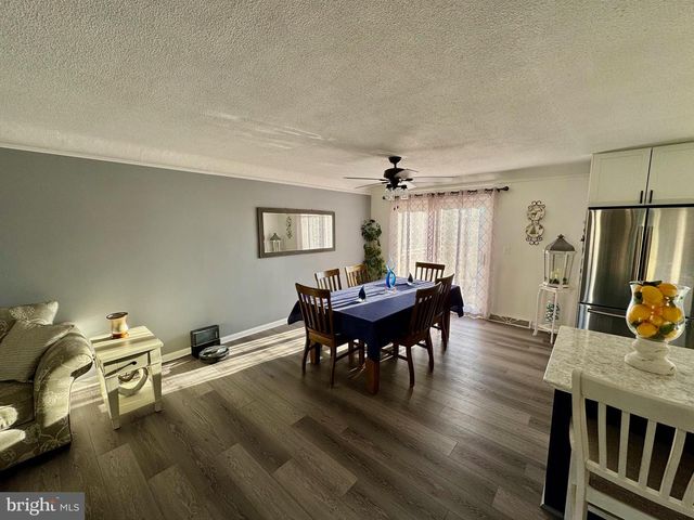 38 COVINGTON DR, Shrewsbury, PA 17361