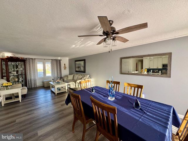 38 COVINGTON DR, Shrewsbury, PA 17361