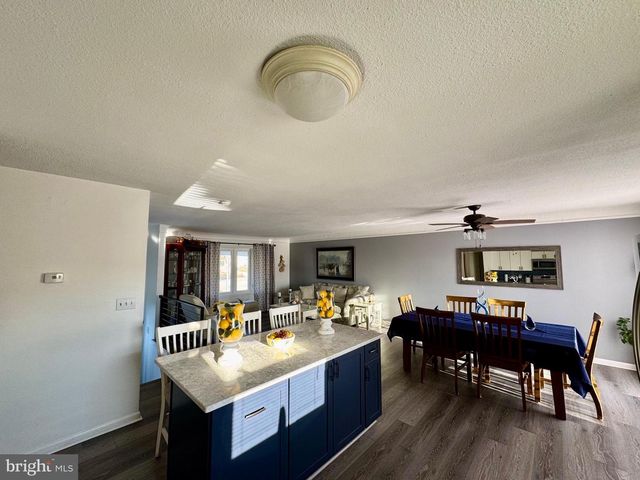 38 COVINGTON DR, Shrewsbury, PA 17361