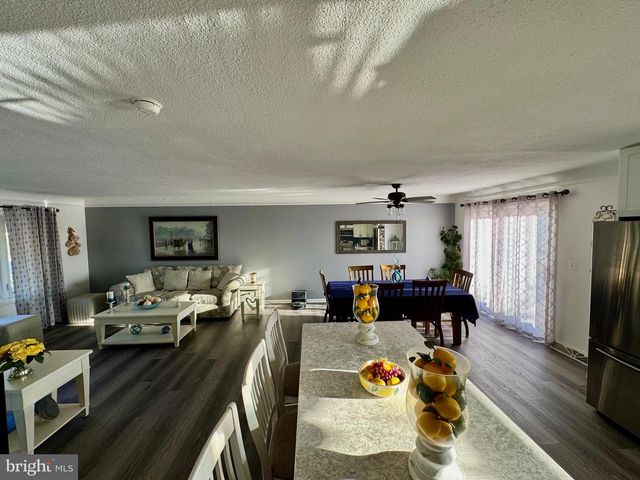 38 COVINGTON DR, Shrewsbury, PA 17361