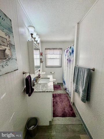 38 COVINGTON DR, Shrewsbury, PA 17361