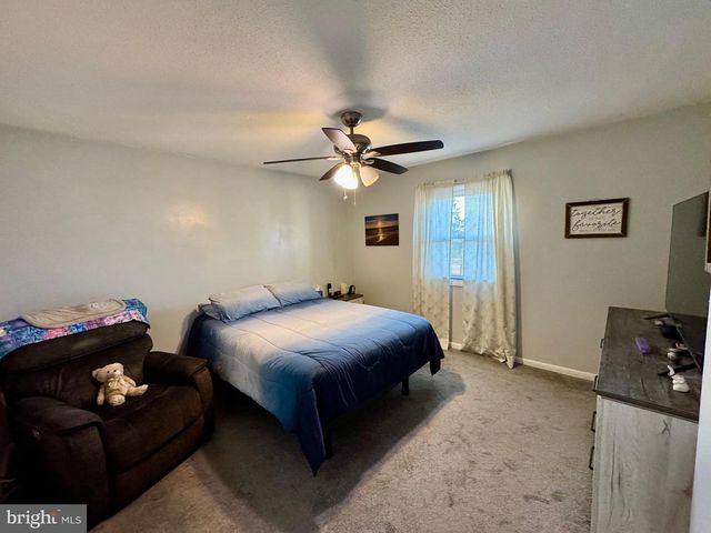 38 COVINGTON DR, Shrewsbury, PA 17361