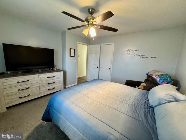 38 COVINGTON DR, Shrewsbury, PA 17361