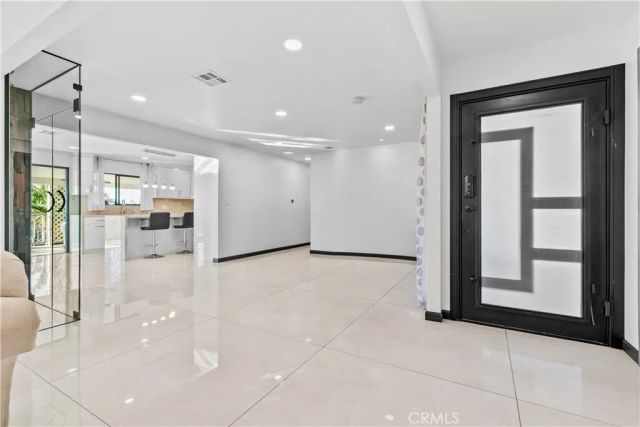 10533 Samoa Avenue, Tujunga, CA 91042