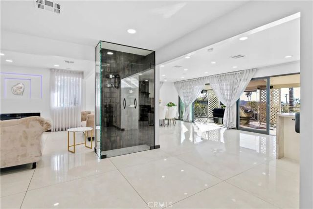 10533 Samoa Avenue, Tujunga, CA 91042