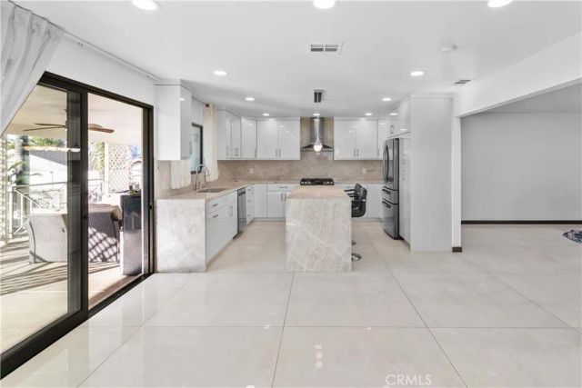 10533 Samoa Avenue, Tujunga, CA 91042