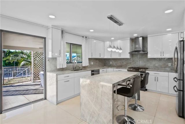 10533 Samoa Avenue, Tujunga, CA 91042