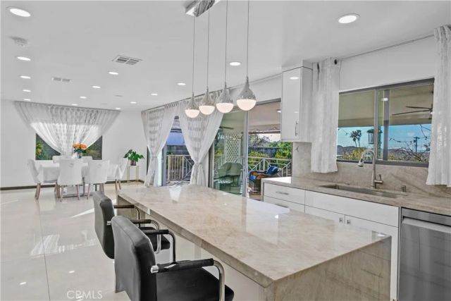 10533 Samoa Avenue, Tujunga, CA 91042