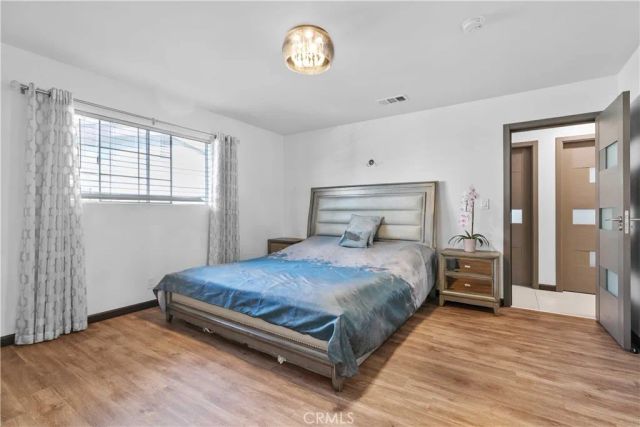 10533 Samoa Avenue, Tujunga, CA 91042