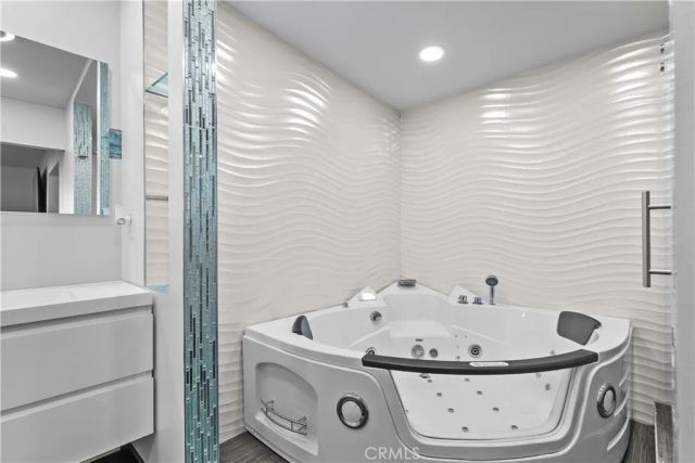 10533 Samoa Avenue, Tujunga, CA 91042