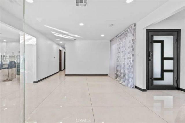 10533 Samoa Avenue, Tujunga, CA 91042