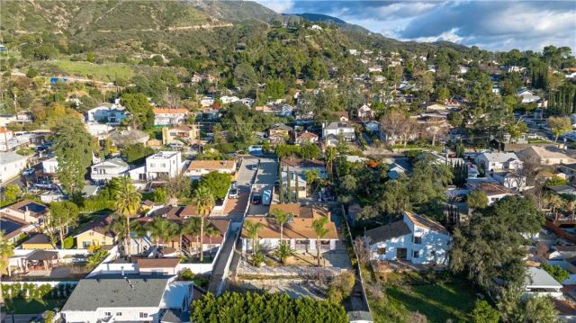 10533 Samoa Avenue, Tujunga, CA 91042