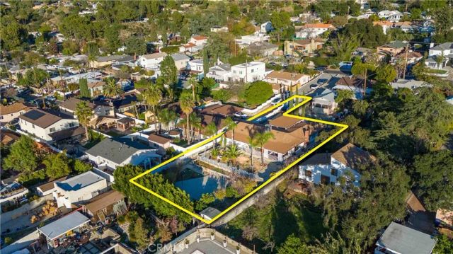 10533 Samoa Avenue, Tujunga, CA 91042