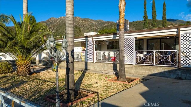 10533 Samoa Avenue, Tujunga, CA 91042