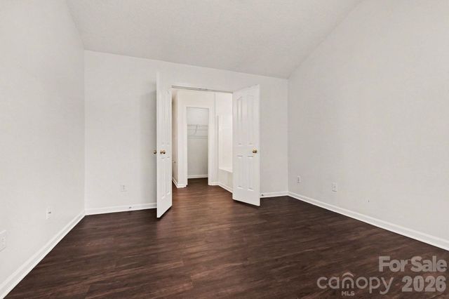 3923 E Cedar Hill Drive, Charlotte, NC 28273