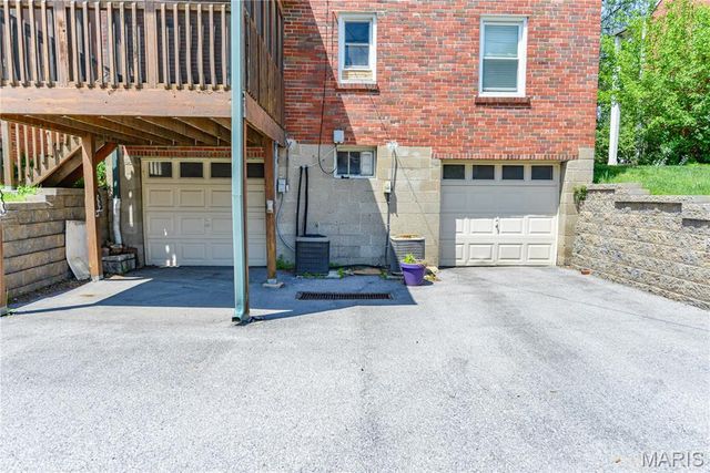 1060 E Linden Avenue, Richmond Heights, MO 63117