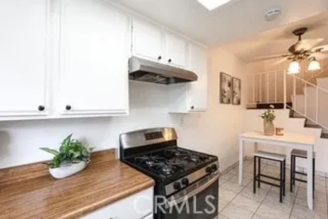 1671 E Kingsley B, Pomona, CA 91767