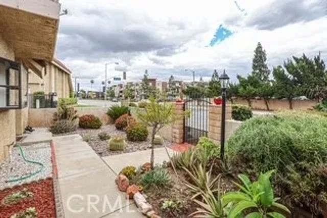 1671 E Kingsley B, Pomona, CA 91767