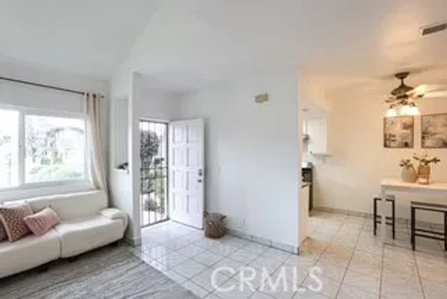 1671 E Kingsley B, Pomona, CA 91767