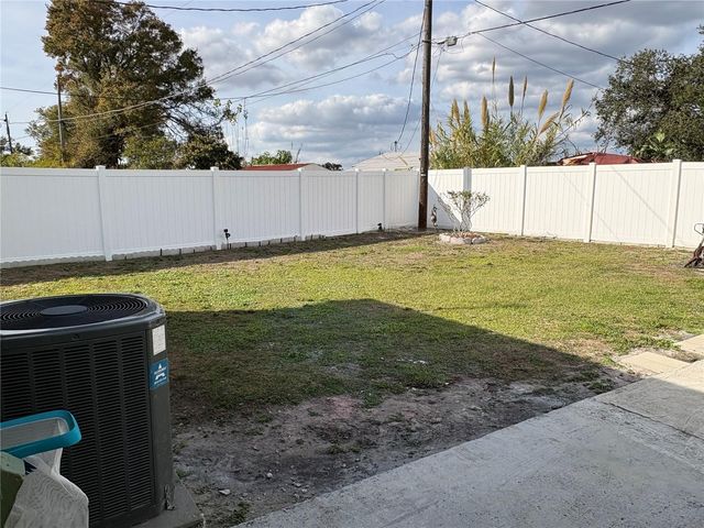 7702 PATRICIAN PLACE, Tampa, FL 33619