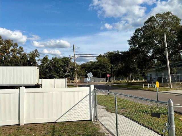 7702 PATRICIAN PLACE, Tampa, FL 33619