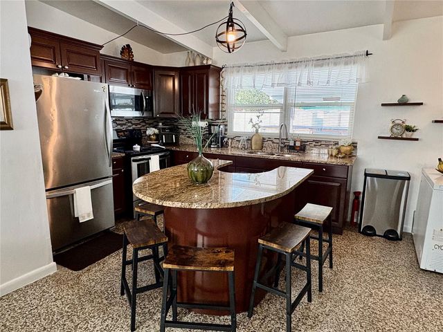 7702 PATRICIAN PLACE, Tampa, FL 33619